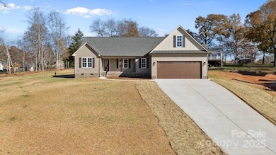 2583 Wallace Acres Ln, Lincolnton, NC 28092 - photo 2
