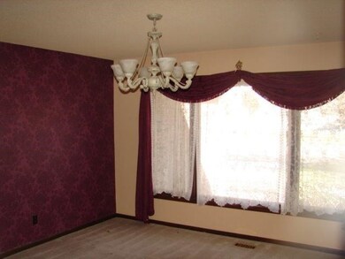 1403 S Jefferson St, Hugoton, KS 67951 - photo 3