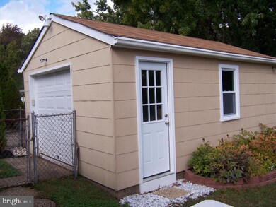 481 Buttonwood Ave, Maple Shade, NJ 08052 - photo 5