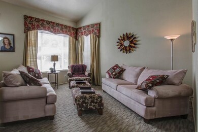 004_Formal Living