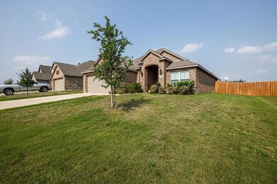 709 Waterford Way, Joshua, TX 76058 - photo 4