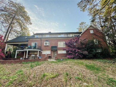 2016 Winterlochen Rd, Fayetteville, NC 28305 - photo 2