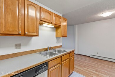 Locals Realty: 1530 Northview Drive #D3