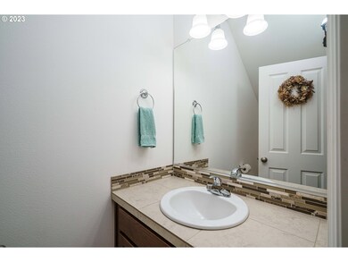 20593 SW Parker Ct, Beaverton, OR 97007 - photo 6