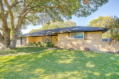 3624 Winifred Dr, Fort Worth, TX 76133 - photo 2