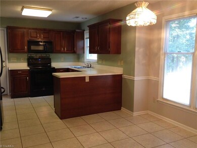 4226 Braddock Rd, High Point, NC 27265 - photo 5