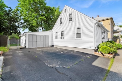 7 Snell Ct, West Warwick, RI 02893 - photo 3