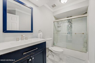 10-Bathroom