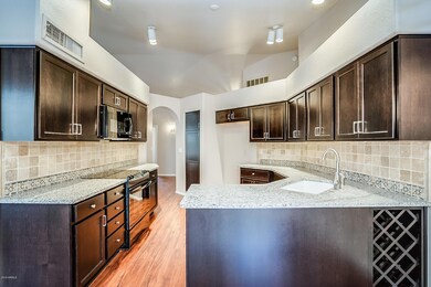 199 W Amanda Ln, Tempe, AZ 85284 - photo 2