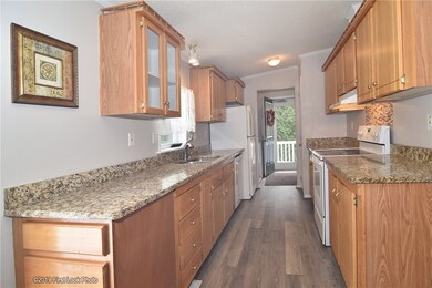 395 Leisure Dr, Wakefield, RI 02879 - photo 7