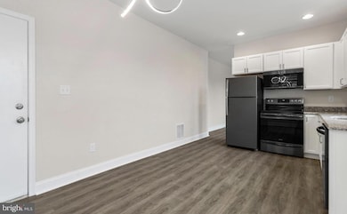 300 E Front St unit 1ST FLOOR, Media, PA 19063 - photo 6