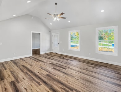 259 Peterson Ave, Auburn, KY 42206 - photo 4