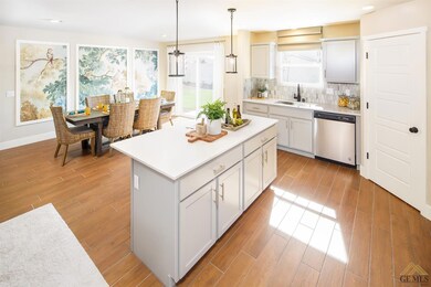 Picture of model home of same plan