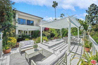 9580 Shirley Ln, Beverly Hills, CA 90210 - photo 2