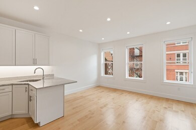 348 Hanover St unit 2, Boston, MA 02113 - photo 3