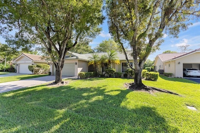 7974 Cloverfield Cir, Boca Raton, FL 33433 - photo 2