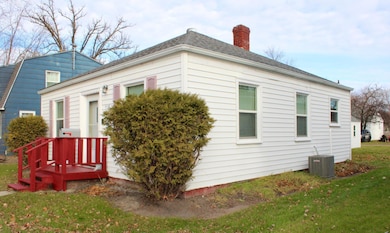 118 Crocker Ave N, Thief River Falls, MN 56701 - photo 2