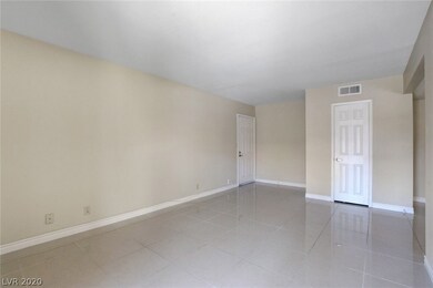 5260 River Glen Dr unit 263, Las Vegas, NV 89103 - photo 6