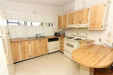 257 Menlo Park Ave, Davenport, FL 33897 - photo 6