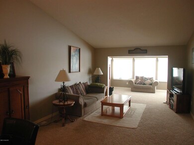 2148 Creekside Dr SW unit 70, Byron Center, MI 49315 - photo 2