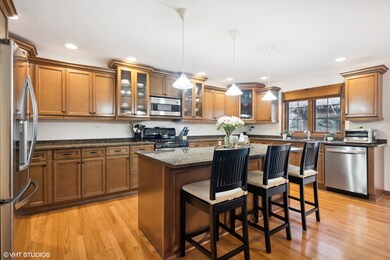 386 N Larch Ave, Elmhurst, IL 60126 - photo 6