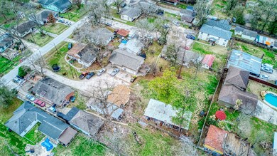 909 Knight St unit 10, Houston, TX 77022 - photo 3