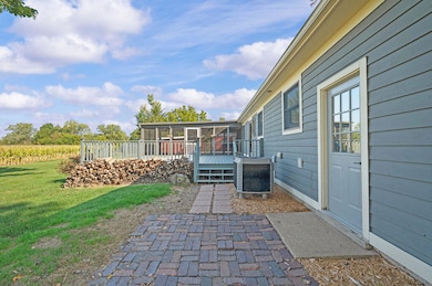 404 Sherwood Ave, Three Oaks, MI 49128 - photo 4