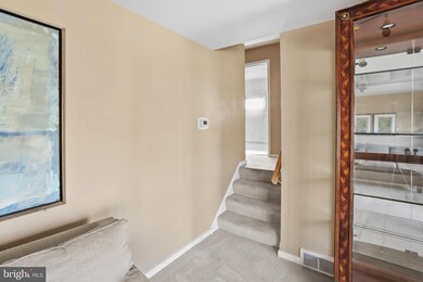 213 W 40th St, Reading, PA 19606 - photo 5