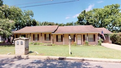 1004 W Hill St, Fredericksburg, TX 78624 - photo 5