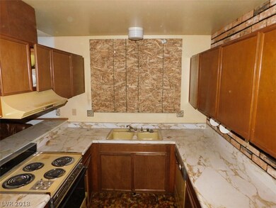 OLD SCHOOL KITCHEN - Of course, it needs a total r