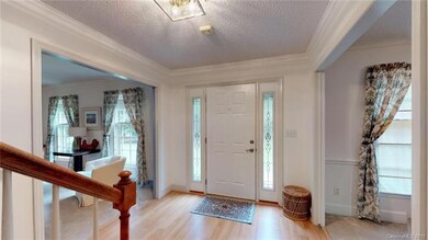 Plenty of room to welcome guests in to your home.