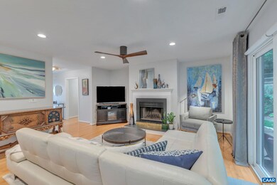 1642 Stonecrop Ct, Charlottesville, VA 22902 - photo 5