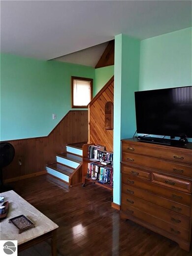 315 N Huron Rd, Au Gres, MI 48703 - photo 3