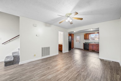 829 Flyer Ct, Oak Grove, KY 42262 - photo 5