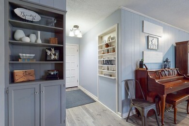 906 Japonica Dr, Wake Village, TX 75501 - photo 4