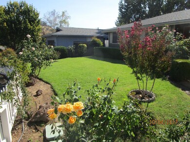 2490 Spring St, Medford, OR 97504 - photo 2