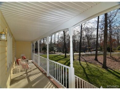 Fantastic front porch, a perfect spot for sipping 