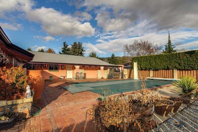 832 N Jennifer Ln, East Wenatchee, WA 98802 - photo 2