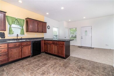 3220 Shelby Ave, Mattoon, IL 61938 - photo 6