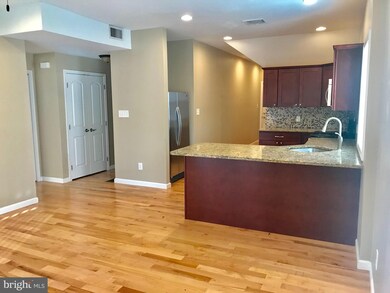 205 Lippincott Ave unit 1ST FL, Ardmore, PA 19003 - photo 4