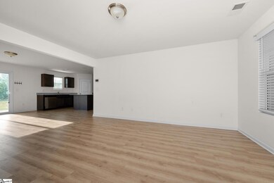 422 Seaborn Cir, Anderson, SC 29625 - photo 4