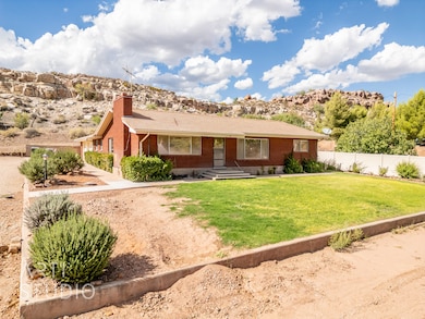 48 W Center St, Leeds, UT 84746 - photo 2