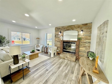 1441 56th St, Des Moines, IA 50311 - photo 6