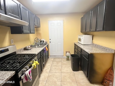 2819 N 48th Ln, Phoenix, AZ 85035 - photo 3