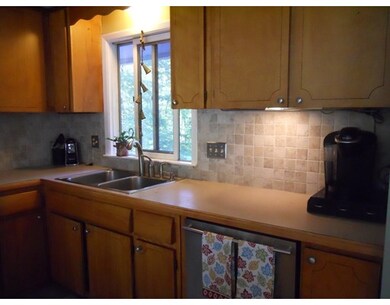 38 Ontario Dr, Hudson, MA 01749 - photo 3