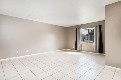 43601mainstreet-lr-7