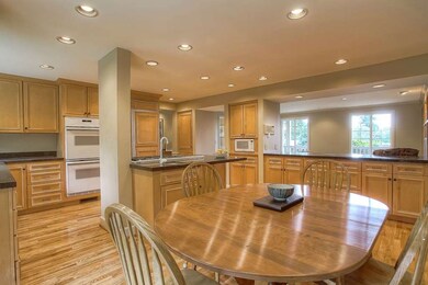 7042 82nd Ave SE, Mercer Island, WA 98040 - photo 6