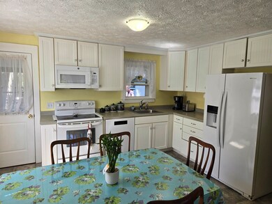30 Flint St, Manchester, NH 03103 - photo 3