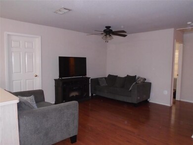 404 W Wardville St, Cleburne, TX 76033 - photo 3