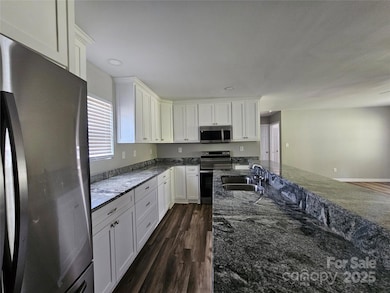 810 4th St, Kings Mountain, NC 28086 - photo 5